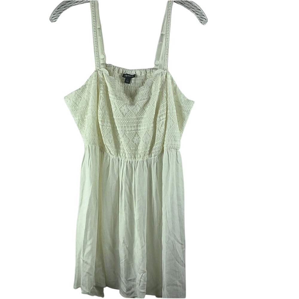 Torrid Size 1 Ivory Rutched Tank Plus Size
